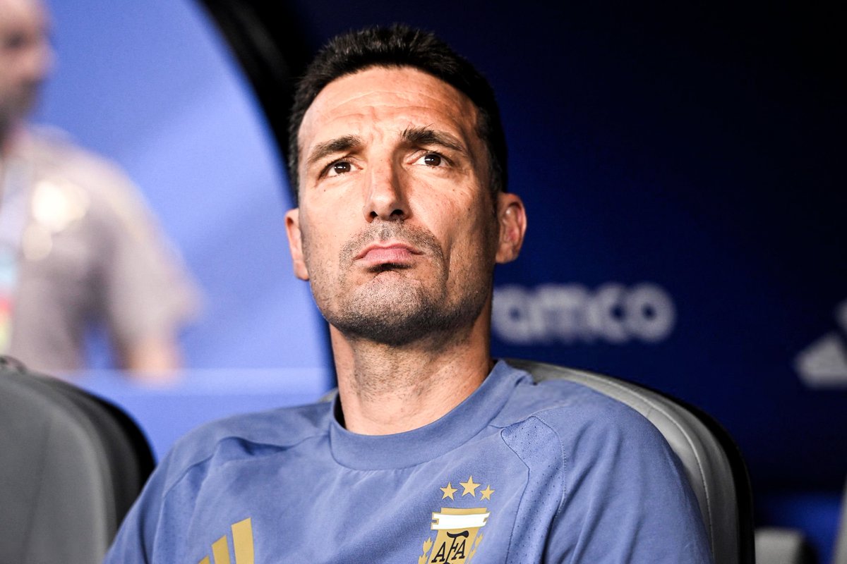 ActuFootAfrique's tweet photo. 🚨🗣️ Lionel Scaloni, sélectionneur de l’Argentine 🇦🇷 :

« Aujourd'hui, ils [Cap-Vert] ont montré qu'ils sont une 𝗚𝗥𝗔𝗡𝗗𝗘 équipe. » 🇨🇻👏🏾 https://t.co/LMXcE0dL6N