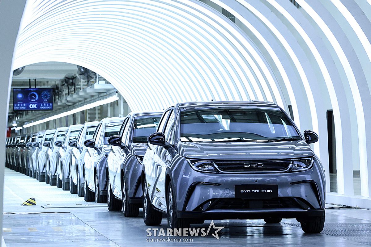 malay_info's tweet photo. マレーシアの中国電気自動車普及対策法案が注目··· 'BYD直撃弾' ｜ STARNEWS

https://t.co/YRVfhAEOsi

#マレーシア #電気自動車 #比亜迪汽車 #中華人民共和国 https://t.co/5Rh63JiSGH