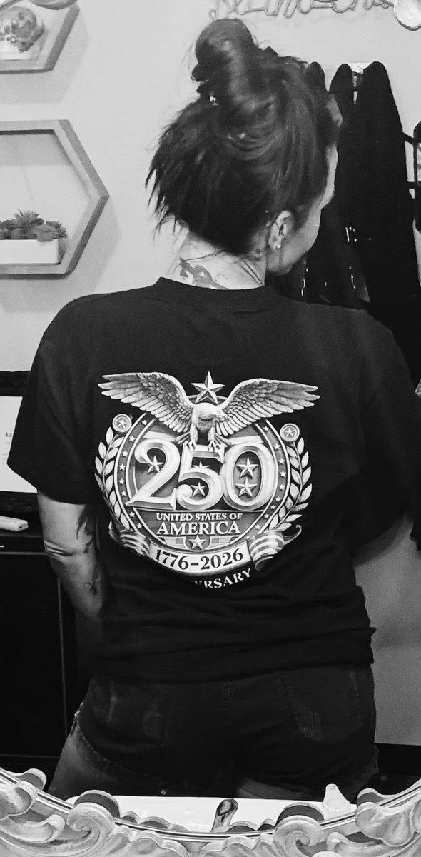 Capone_Felicia1's tweet photo. Happy Two-Fiddy America! 🇺🇸 https://t.co/KNq1bktTxD