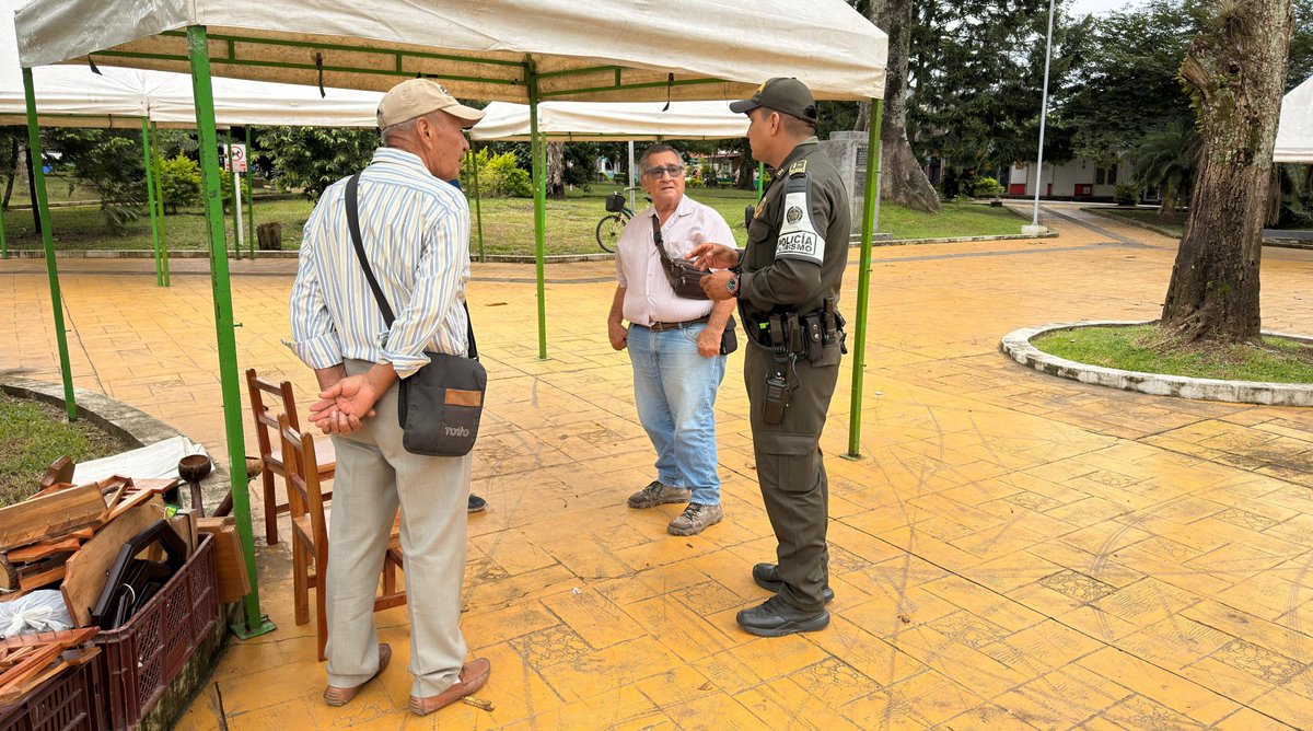 PoliciaVillavo tweet picture