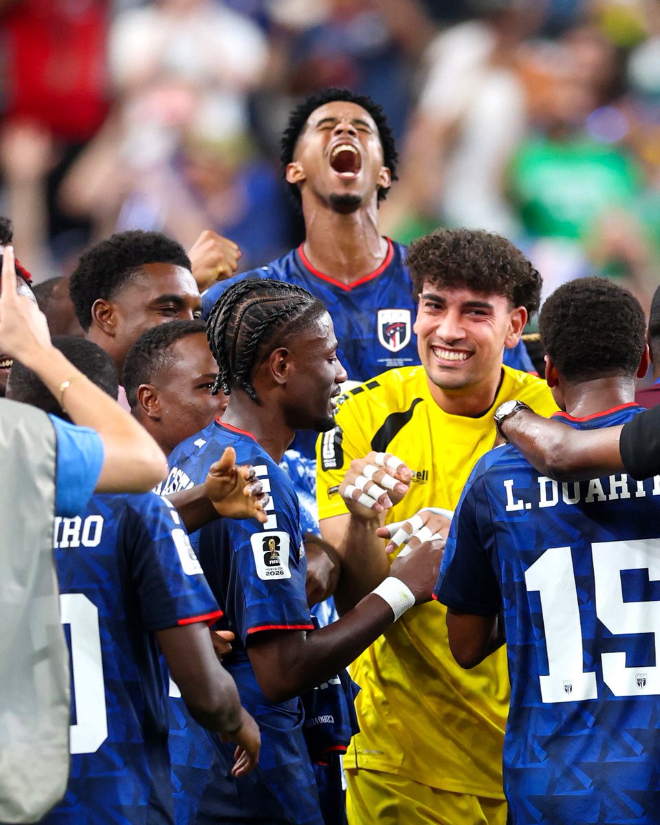 _owurakuampofo's tweet photo. 🇨🇻 Cape Verde have absolutely nothing to be ashamed of in their first ever World Cup appearance.

Unbeaten in the group stage against Spain, Uruguay and Saudi Arabia.

Made the round of 32.

Their only defeat was against the reigning World Champions.

Their nation is proud. 🌍 https://t.co/xB6p0HEzaA