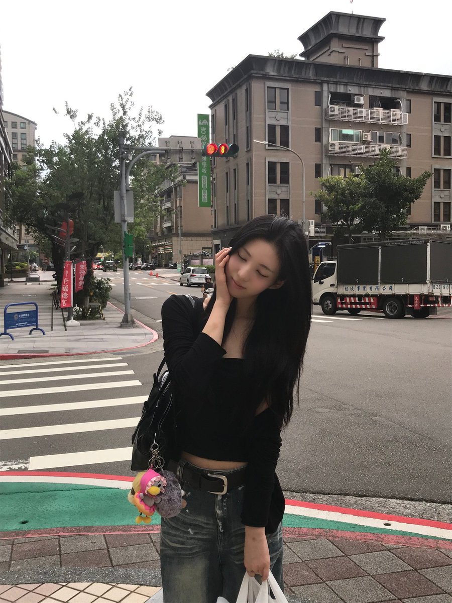meufiles's tweet photo. 260704 ⟡ 📸 eye_capture (1)

⋆.˚✮🎧✮˚.⋆ 

#MEU #미유 #ifeye #이프아이 https://t.co/MIrCw2GpkW