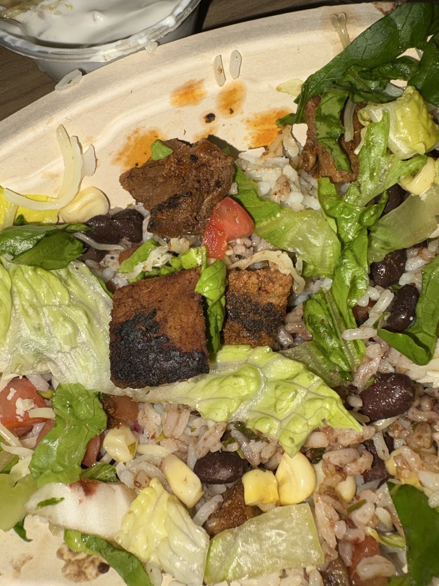_sierraspring's tweet photo. @ChipotleTweets wtf man … https://t.co/JfJyVG7POw