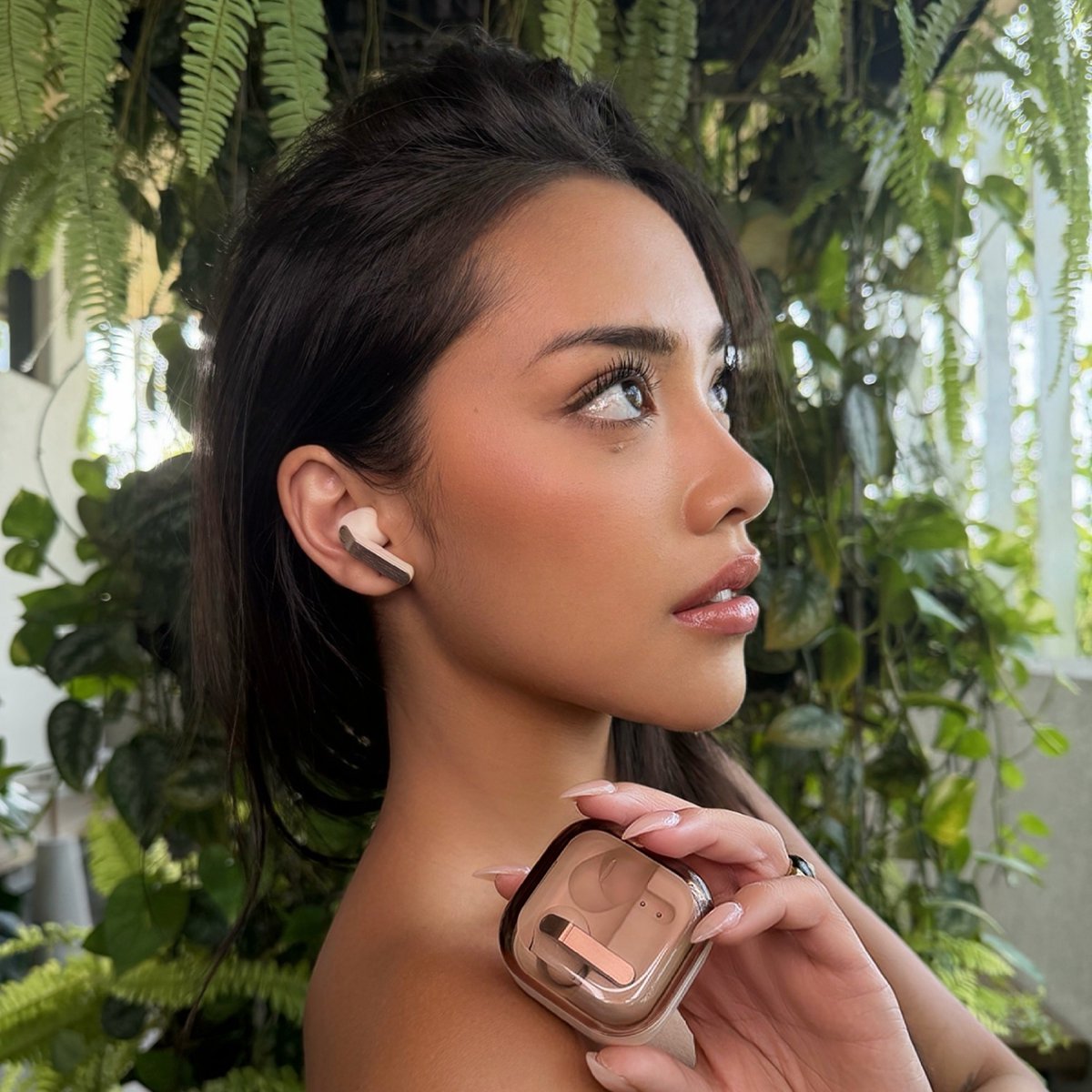 NyxVenus's tweet photo. Racun bangett pas liat postingan No Na pakai Samsung Galaxy Buds4 Pro, mana denger2 suaranya jernih + ANC nya bagus, pls spill cara Trade-in di https://t.co/0swftxiPTU gimnaa? https://t.co/EWc000G7Ch