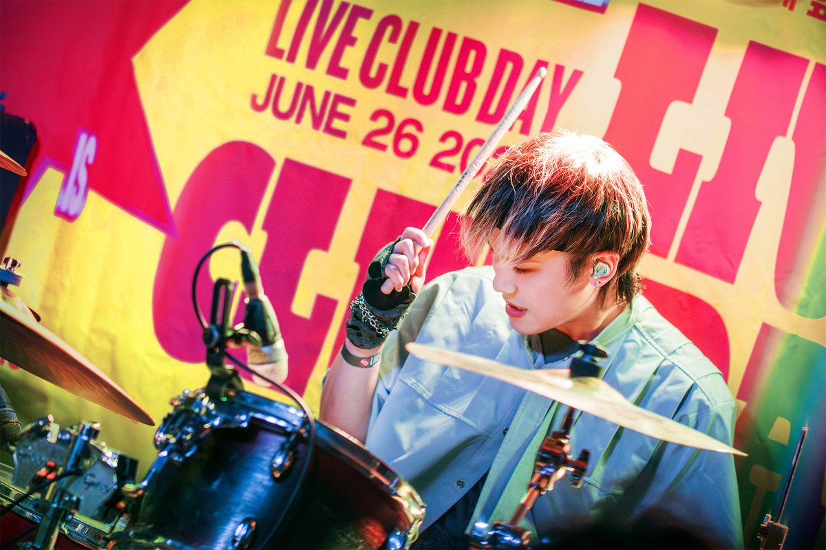 GUITARHOLICxxx's tweet photo. 대니리 ⋆ 크랙샷 . 라이브클럽데이
@클럽FF 260626 #DANNYLEE #CRACKSHOT https://t.co/PSBpA3IHHS