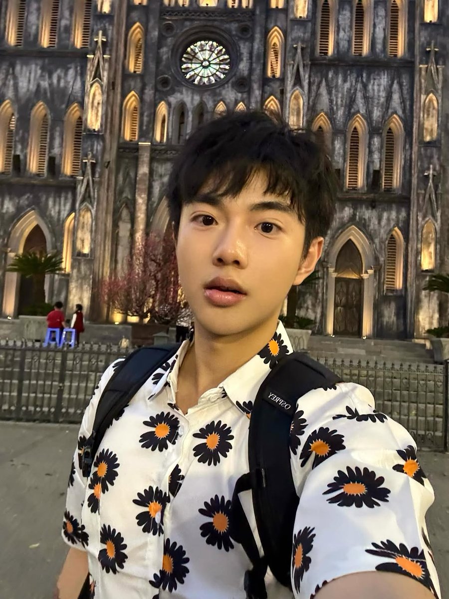 iKateCloud's tweet photo. 夏日炎炎，���狗超甜
碎花衬衫度假风，温柔又元气
软嫩奶狗长相，夏日出游心动款
#奶狗 #少年感 https://t.co/kXmqVbgX88