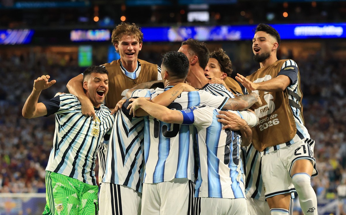 LibertadoresBR's tweet photo. 🇦🇷🎉🔥 @Argentina nas Oitavas de Final da @FIFAWorldCup! https://t.co/TZU3oTr1Eg
