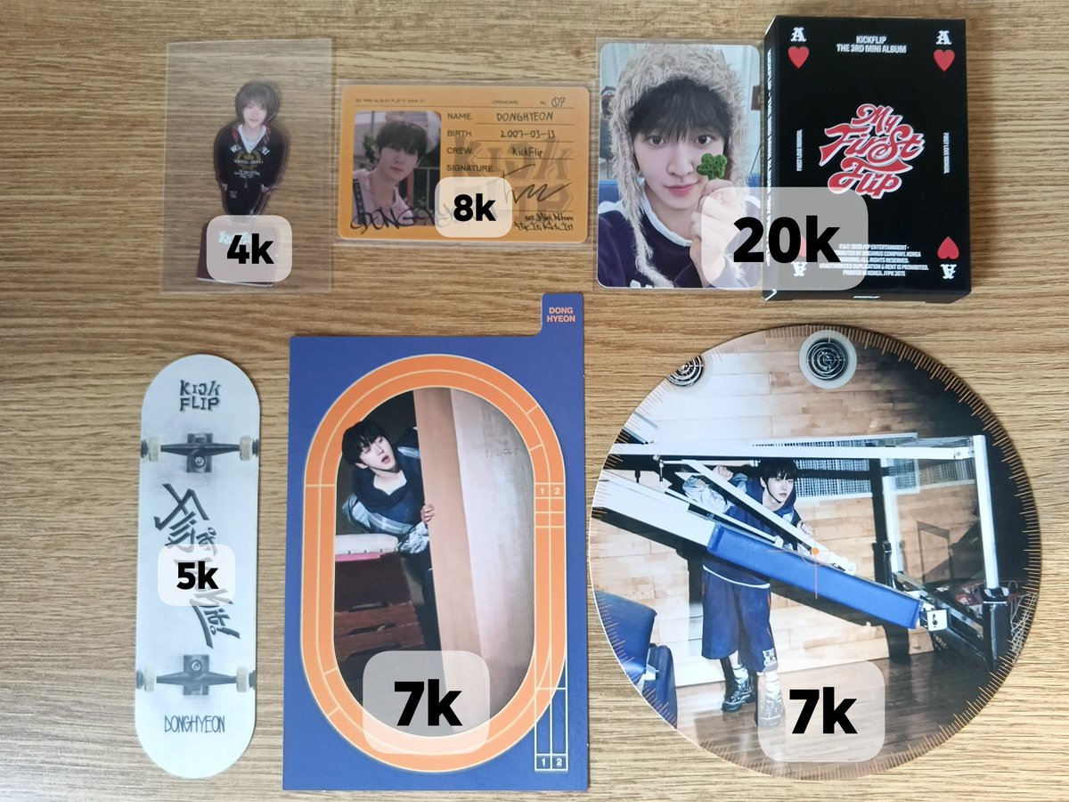 charmheist's tweet photo. #wts #wtskfp mostly aab Donghyeon

Inclu 📦
Exclu 🍊

📍 Kab. Bandung, INA
❌ NOT FOR SENSITIVE BUYER

✔️ keep event, w/ dp

pc kyehoon donghwa juwang minje keiju donghyeon, poca album mff my first flip, mini poster kyehoon donghyeon, inclusion album. https://t.co/93XLCVXDiC