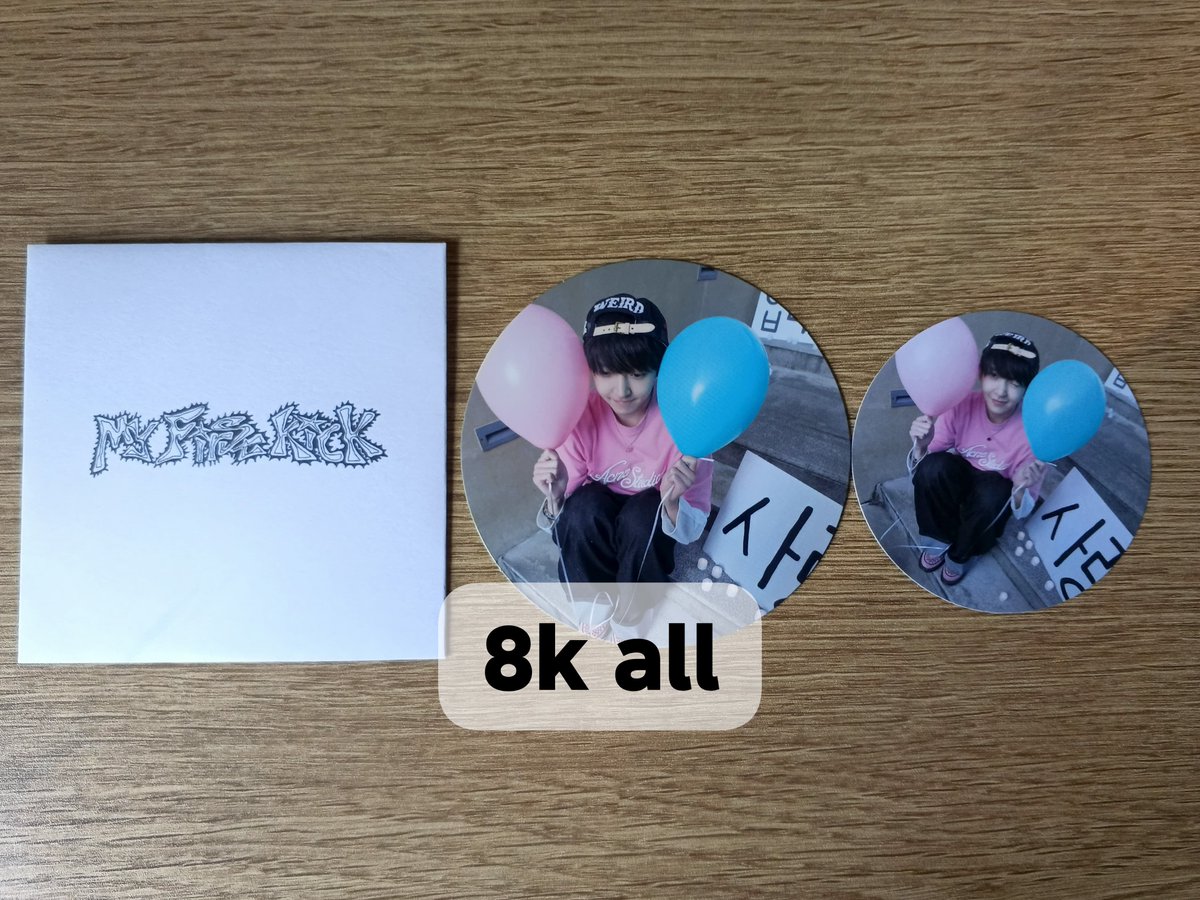 charmheist's tweet photo. #wts #wtskfp mostly aab Donghyeon

Inclu 📦
Exclu 🍊

📍 Kab. Bandung, INA
❌ NOT FOR SENSITIVE BUYER

✔️ keep event, w/ dp

pc kyehoon donghwa juwang minje keiju donghyeon, poca album mff my first flip, mini poster kyehoon donghyeon, inclusion album. https://t.co/93XLCVXDiC