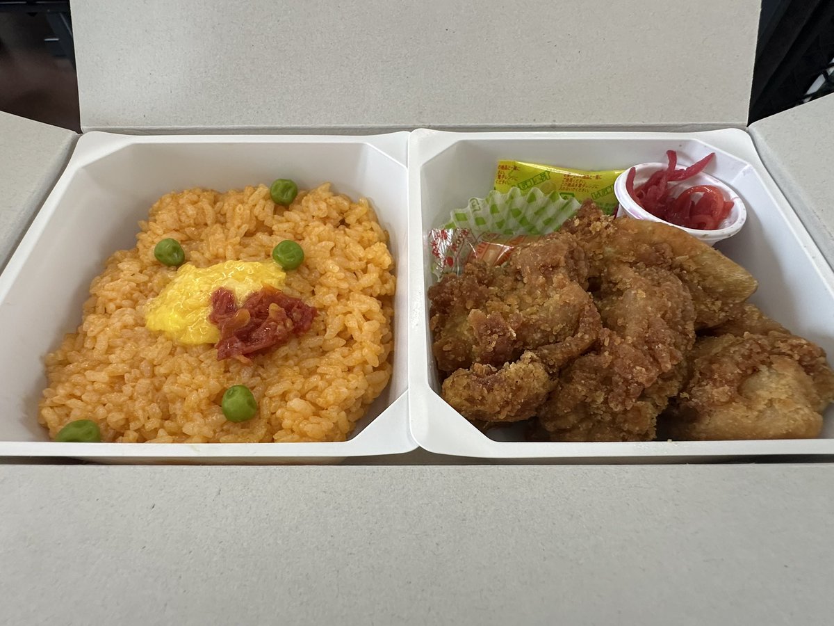 Mority1122's tweet photo. 一番好きな駅弁🍱☝️
東京駅で買えます！
#チキン弁当 https://t.co/ebvCJtTAuP
