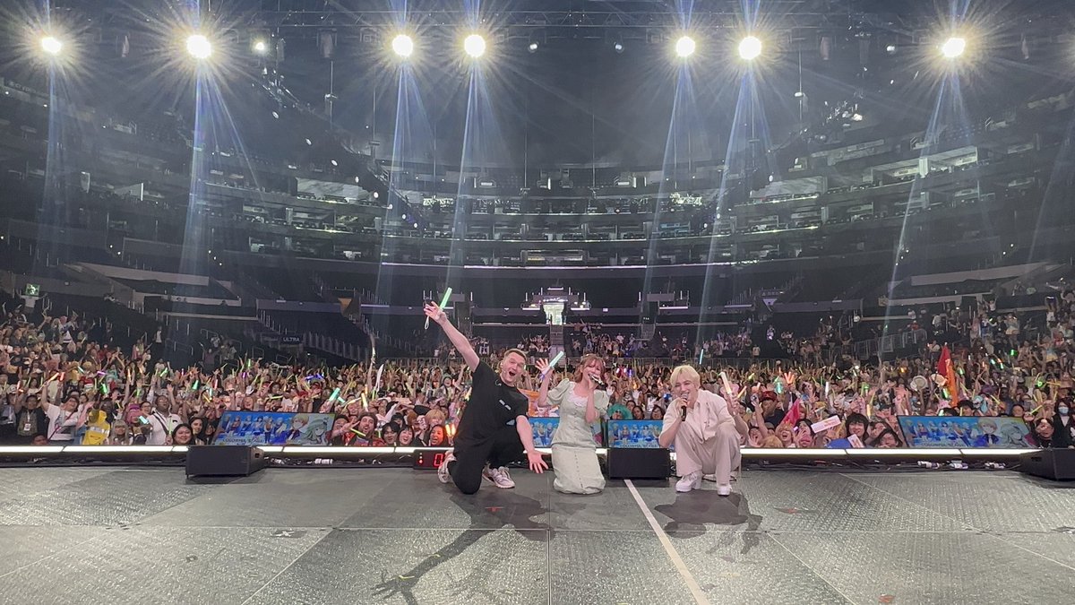 ColorfulStageEN's tweet photo. Thank you to everyone who came to see us throughout the day and came to the panel @AnimeExpo ! Both @MachicoOfficial and @da_sukemaru had an incredible time.
Post your photos and reactions with #AX26CST and we will check them out! https://t.co/ebxRX8e6h9