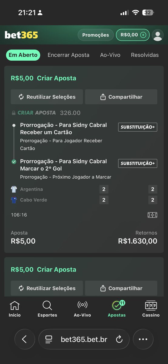 lkazezin's tweet photo. @GuiadasApostas Guia, sabe me dizer se um jogador invade a arquibancada, é cartão amarelo? https://t.co/2cJJhfgVym