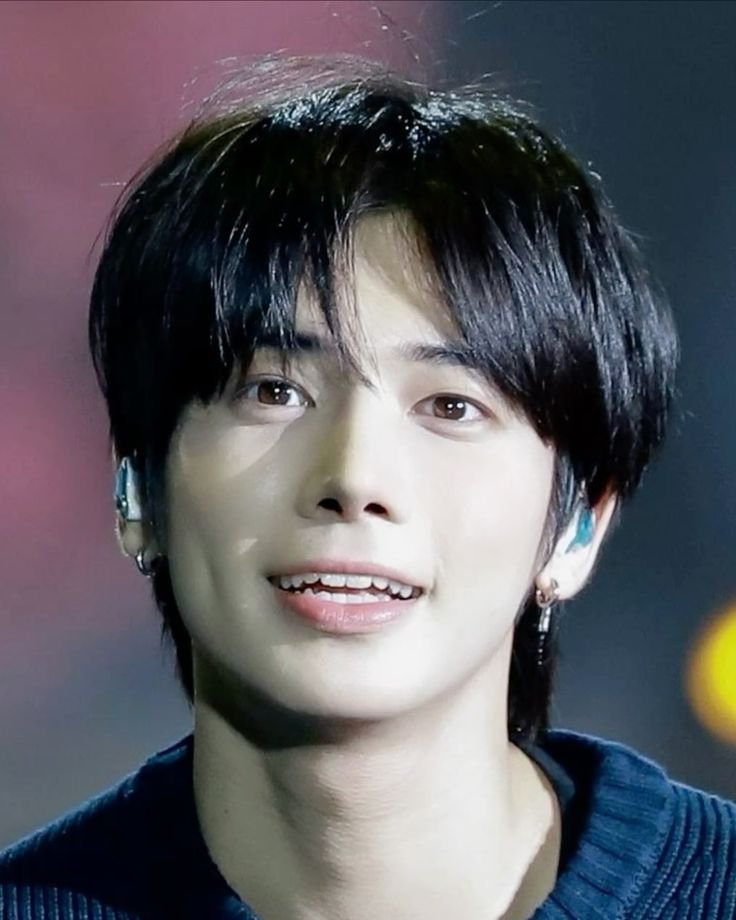 foufou_tyunera's tweet photo. Same shining eyes, same pretty smile https://t.co/lAZ1ikq4j1