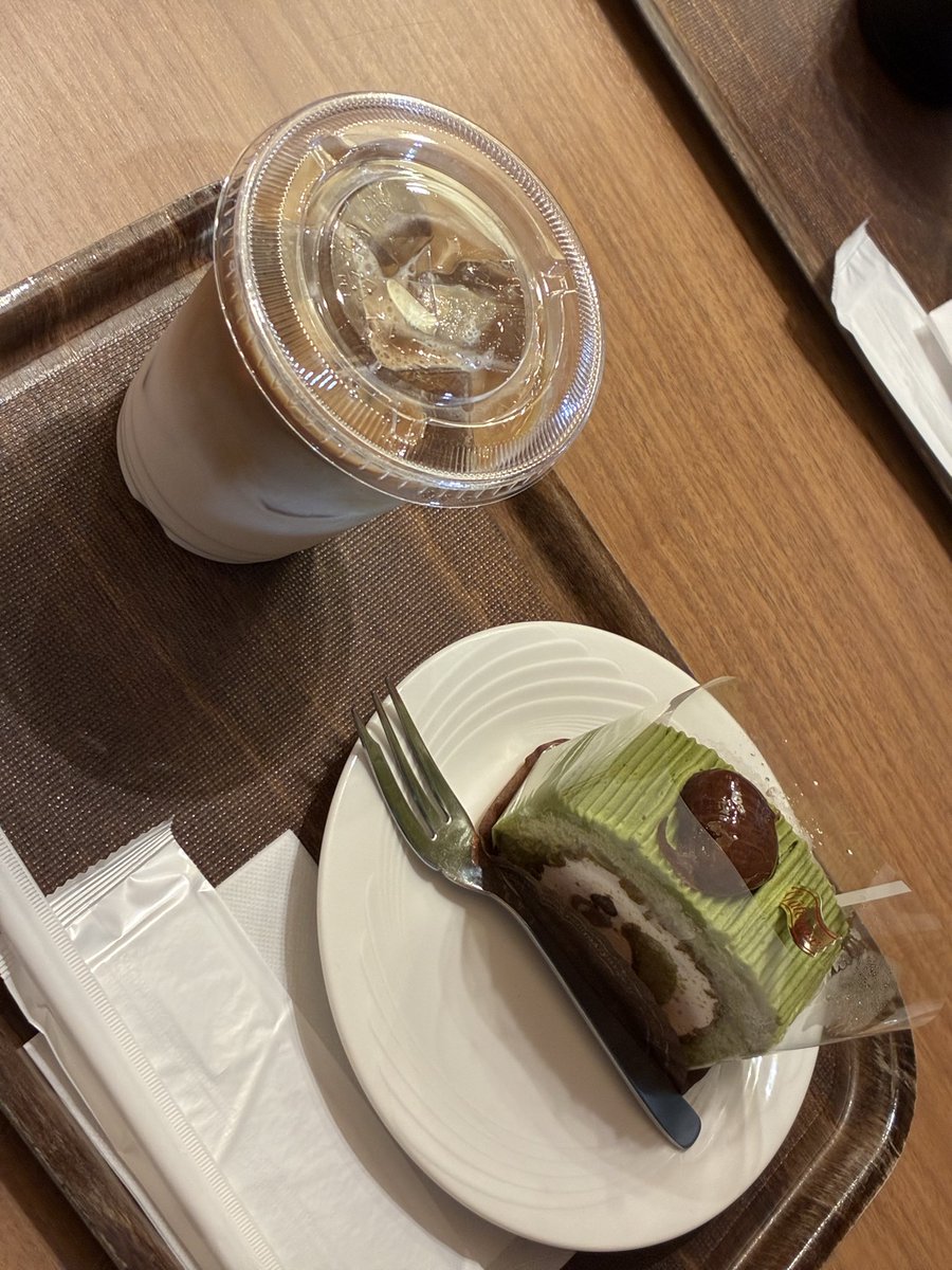 kanadeop52's tweet photo. 久々に成田空港へ。

ピアノはカワイのグランド、音は抑えめでした。練習中のグラナドス演奏中アレグロを初めて人前で弾き、一緒に行ったお友達に良い曲だね！と言って貰えたけれど私が弾いたのは完全に別もので申し訳ない😂
本当はもっとテンポ速くてカッコいい曲😎と伝えました♬ https://t.co/Feq8ikRoS0
