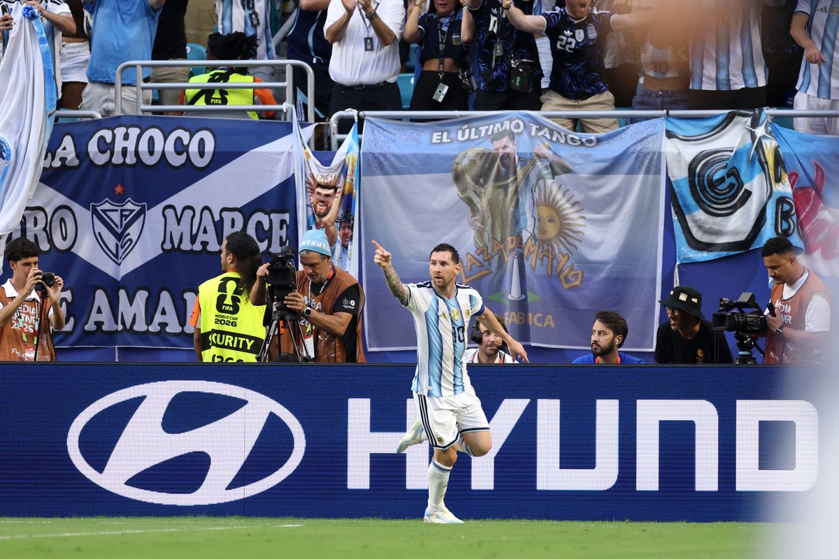 Argentina's tweet photo. 🏆 #FIFAWorldCup Lionel Messi: "Tuvieron la pelota y nos hicieron correr porque no pudimos presionar". https://t.co/CaxNKj95Kl