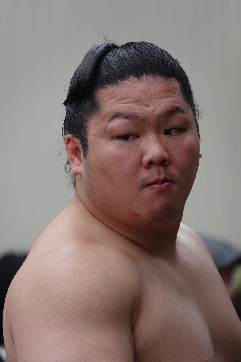 taro2taro's tweet photo. 高砂部屋の朝稽古にきました。 https://t.co/hvaJIIsEhN
