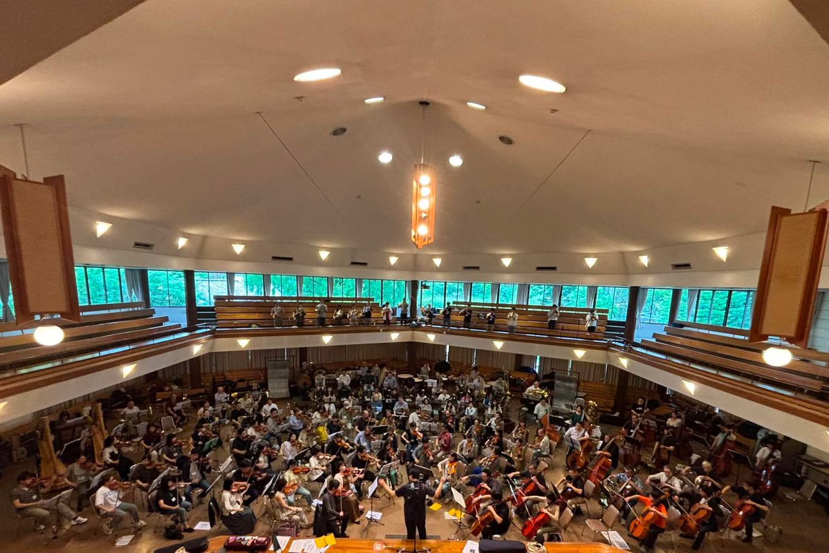 ESMTfesorch's tweet photo. というわけで、本日演奏会です！
チケットはスマホで今すぐ購入可能👍
🎟️チケット購入はこちら👇
https://t.co/O3z2jT5cGP

📅 7月4日（土）17:00開場 17:45開演
📍 ミューザ川崎シンフォニーホール
🎼 J.S.バッハ：3つのヴァイオリンのための協奏曲、R.シュトラウス：アルプス交響曲ほか https://t.co/rdVCWtx1NB