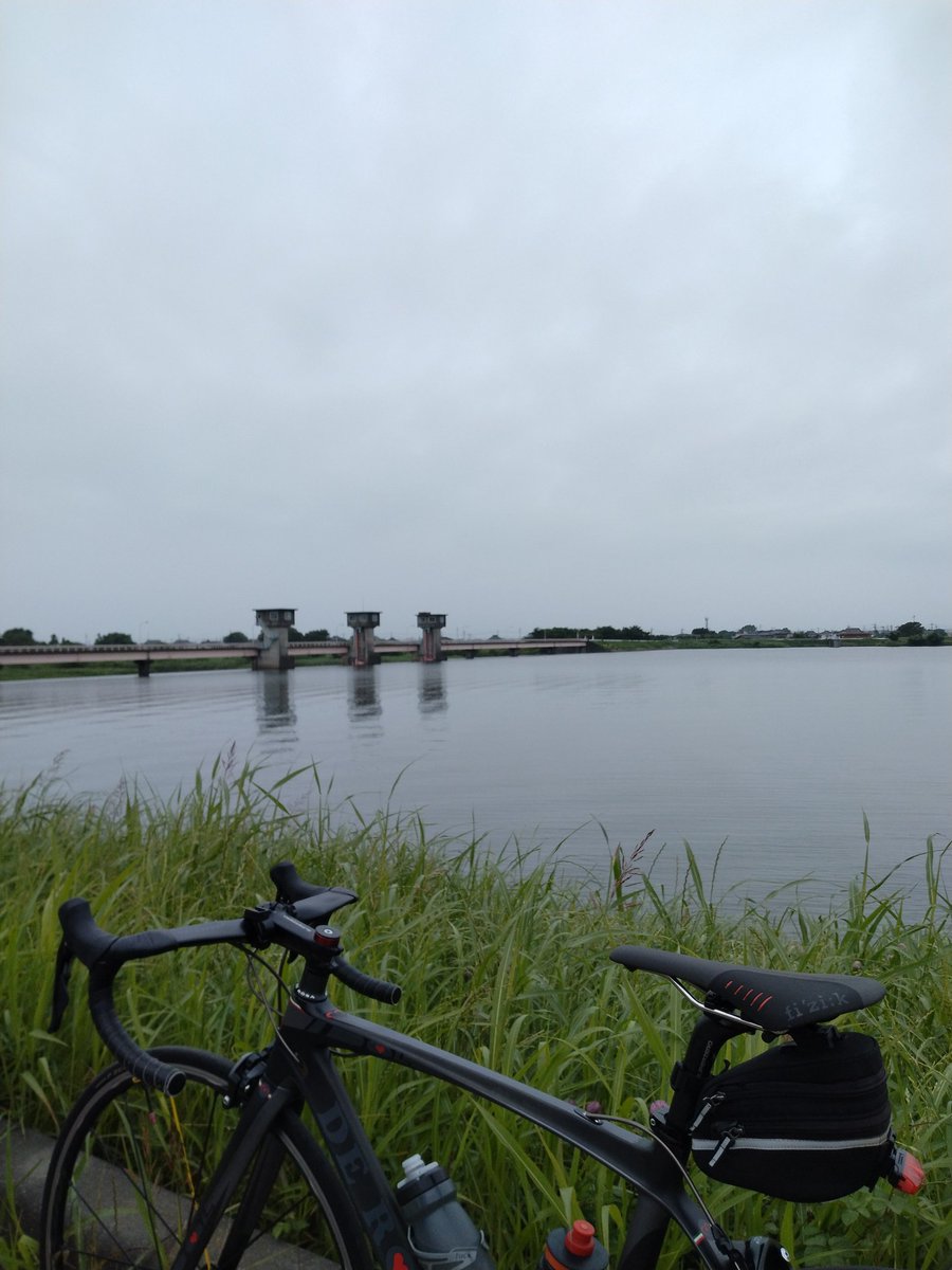 take785RS's tweet photo. 手賀サイ→ホームコース大和橋を−1分で通過　長峰橋セコマを目指すが圏央道新福雷橋アンダーパス水没で断念　で当た前の様に水海道マックw　久々ですがソ/エ/マうんめぇ　冷房ガンガンなので熱いコーシー　充実の週末　まボチボチ行きまっしょ〜 https://t.co/4yythAIBC3
