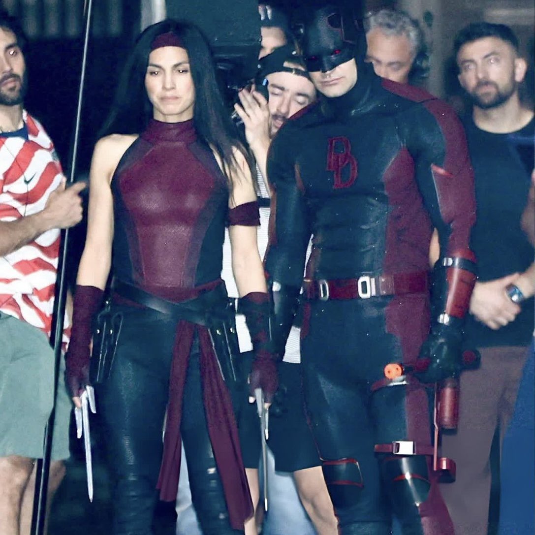 mcu_den's tweet photo. New look at Daredevil, Elektra, and Kingpin on the set of ‘Daredevil: Born Again’ Season 3. https://t.co/cvQ6sSYedv
