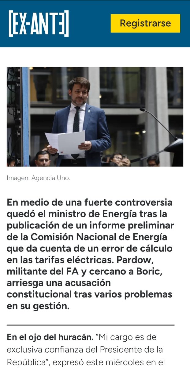 Desconfia2's tweet photo. @ReinaIsabelonga @UAI_CL @PresidenteKast El qliao MENTIROSO 😆🤣

La bencina subió a nivel MUNDIAL, na' que ver Chile.

La luz, el metro y la canasta básica subieron por culpa de BORIC, ¿o ya se te olvidó el escándalo del exministro de energía Diego Pardow? ¡¡El weon aumentó las cuentas de la luz en $112 mil millones!! https://t.co/CGuQ61dNd2