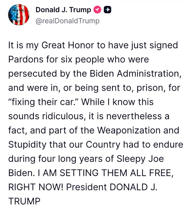 LaRealnoticia's tweet photo. ⭕🇺🇸 🔴TRUMP: ▶️  Firmó indultos presidenciales para seis personas condenadas por violar la Clean Air Act (Ley de Aire Limpio), principalmente por manipular o eliminar sistemas de control de emisiones en camiones diésel.

▶️ Es mi Gran Honor haber firmado justo ahora Indultos para seis personas que fueron perseguidas por la Administración Biden, y que estaban en, o siendo enviadas a, prisión, por “arreglar su coche”. Aunque sé que esto suena ridículo, es sin embargo un hecho, y parte de la Armamentización y Estupidez que nuestro País tuvo que soportar durante cuatro largos años de Sleepy Joe Biden. ¡LOS ESTOY LIBERANDO A TODOS, AHORA MISMO!

🔴 Contexto de los casos: ▶️ Estos no eran simples "arreglos caseros" a autos particulares. La mayoría involucraba talleres o empresas que vendían o instalaban dispositivos ilegales para anular controles de contaminación en camiones comerciales, lo que aumenta las emisiones de NOx y partículas.

▶️ La administración Biden (y EPA/DOJ) intensificó las persecuciones contra la industria del "diesel performance", viéndolo como un problema ambiental serio.
Trump lo enmarca como exceso regulatorio y "weaponization" del gobierno federal contra mecánicos y dueños de talleres que solo "arreglaban" vehículos para que funcionen mejor o más baratos (un argumento común en el mundo right-to-repair y anti-regulaciones verdes).

🔴 Ejemplos reportados de los indultados incluyen personas ligadas a empresas como Diesel Freak LLC (Michigan) y otros vendedores de partes de alto rendimiento. 

✅ Perspectiva más amplia. 
▶️ Desde un lado:  Es un uso clásico del poder de indulto presidencial (prácticamente ilimitado). Trump lo presenta como corrección de abusos burocráticos y apoyo a trabajadores mecánicos y dueños de negocios afectados por regulaciones ambientales estrictas.

▶️ Desde el otro: Los críticos lo ven como minimizar violaciones ambientales reales que afectan la calidad del aire (especialmente en zonas con mucho tráfico de camiones). Algunos casos también incluían multas millonarias y, en al menos uno, evasión fiscal.