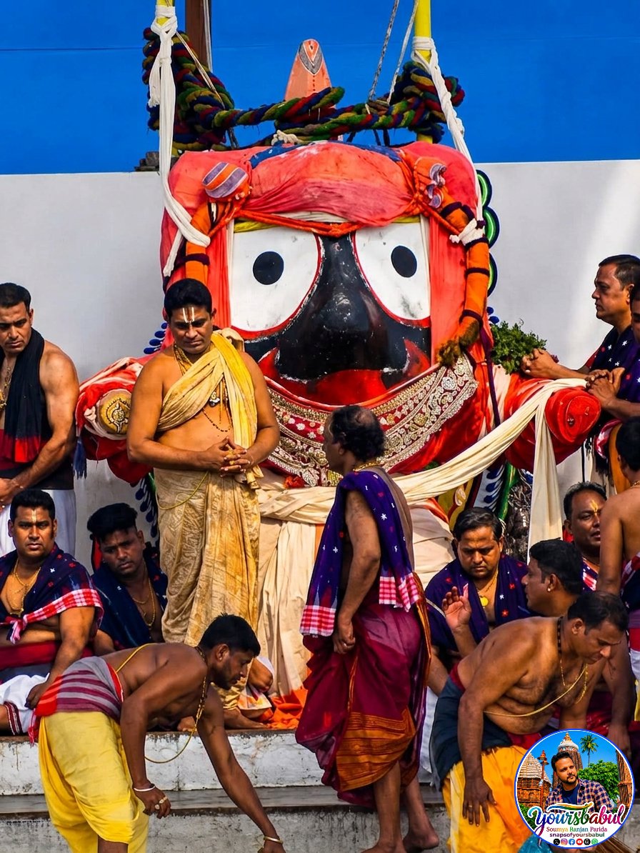 yoursbabul's tweet photo. Surrendering This Sunrise To His Grace🙌
🌸🫰⭕‼️⭕Jai Jagannath⭕‼️⭕🤌🙏 
🦚🎉Radhe Radhe💕Good Morning💐🦚
📸📍Jagannath Temple,Puri,Odisha✨️💖
#जयजगन्नाथ #ଜୟଜଗନ୍ନାଥ #yoursbabul 
#theme_pic_India_templeheritage ❤️ https://t.co/PFizgdg5RZ
