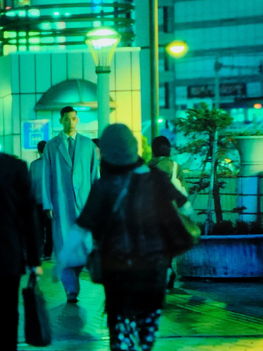 pasuta94's tweet photo. NetFlix、東宝PRESENTS　ガス人間　7話目43分あたりで出演。通行人、後ろ姿も悪くない-w-w😄ゆっくり歩いてます。撮影場所上野。いとこがオーナーするお店「東京豚バザール」上野店目の前。
自分的にはトンカツ食べに行くてい。-w-w😄 https://t.co/VTroUue8qW
