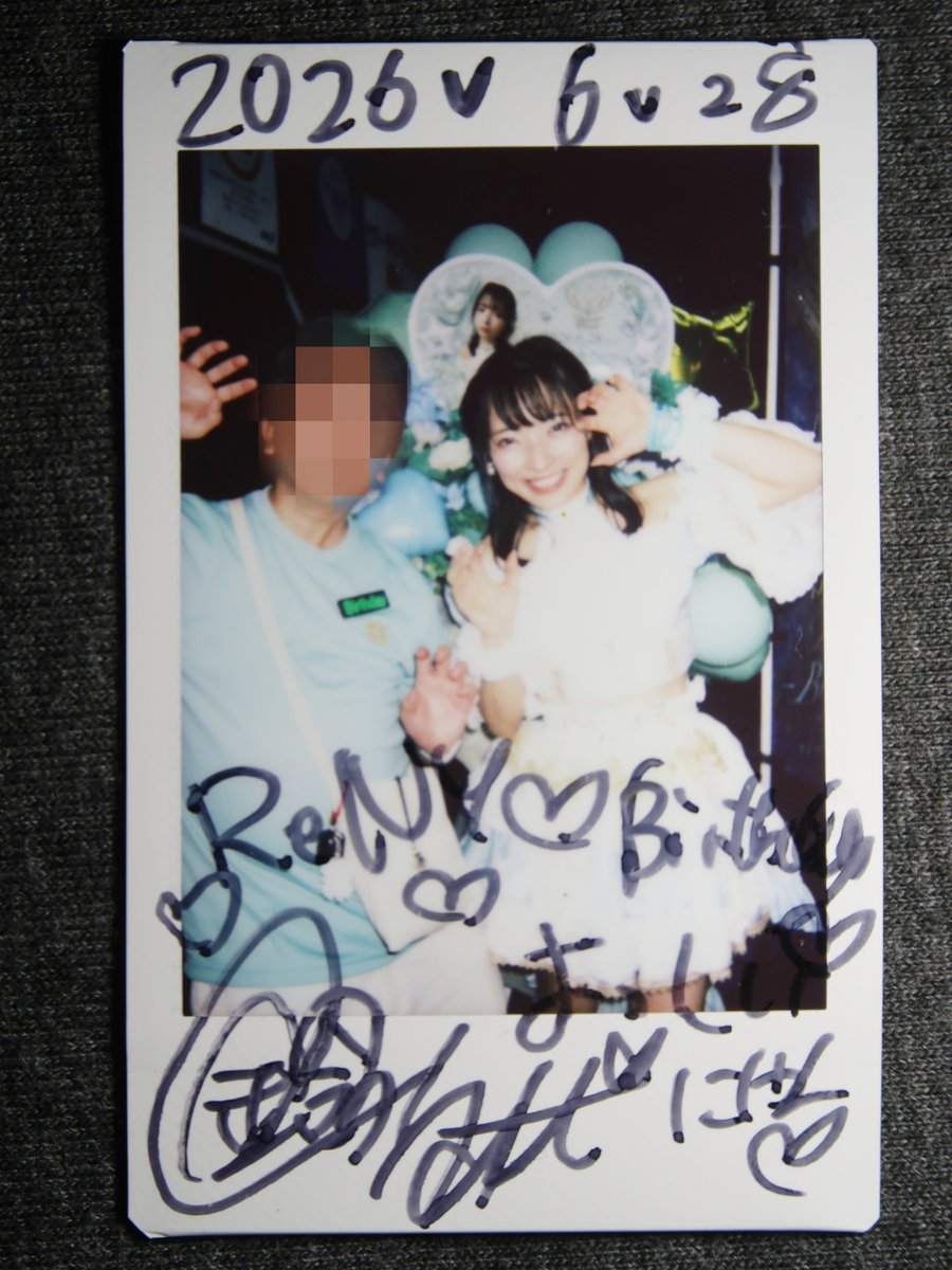 scotarioso6010's tweet photo. 6/28 「鈴音ひとみBirthdayワンマンライブ2026-Breakthrough-」@ YOKOHAMA ReNY beta

今年もお馴染みのメンバーで最高のバンドサウンド😆
ひとにゃんのギター🎸、エレキかっこ良かったし、
アコギで披露した新曲は沁みた～♪😄

#鈴音ひとみ
#ひとにゃん生誕2026
#49日後にギターリストになるアイドル https://t.co/kiShjmytJi