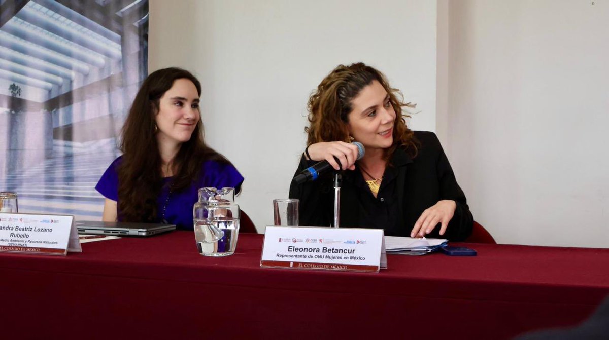 ONUMujeresMX's tweet photo. 🌎📊♀️ El cambio climático tiene impactos diferenciados en mujeres y hombres. Contar con datos e indicadores que incorporen la perspectiva de género es fundamental para comprender estas desigualdades y fortalecer políticas públicas más eficaces, inclusivas y basadas en evidencia.

🤝 ONU Mujeres y El Colegio de México promueven un espacio de intercambio y colaboración que reúne a especialistas y autoridades de América Latina y el Caribe para avanzar en la construcción de indicadores de género, medio ambiente y cambio climático, fortaleciendo la generación de conocimiento para una acción climática más justa y efectiva.

🌱 Esta iniciativa forma parte del proyecto regional "Género, Ambiente y Cambio Climático: potenciando acciones eficientes, justas y efectivas", que impulsa la producción de evidencia para integrar la perspectiva de género en las políticas de cambio climático en México, Brasil y Chile.

🔗 https://t.co/KKOLhoz08E

#IndicadoresGénero #GéneroYCambioClimático