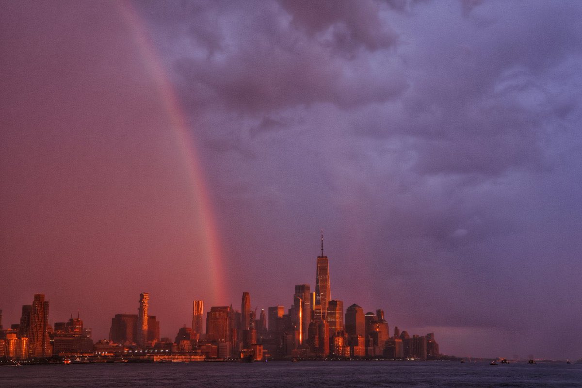TSwiftEdits_13_'s tweet photo. 🗽| New York City celebrating Taylor’s wedding with a rainbow &amp; thunderstorms 😭 https://t.co/L2cDygtKbR