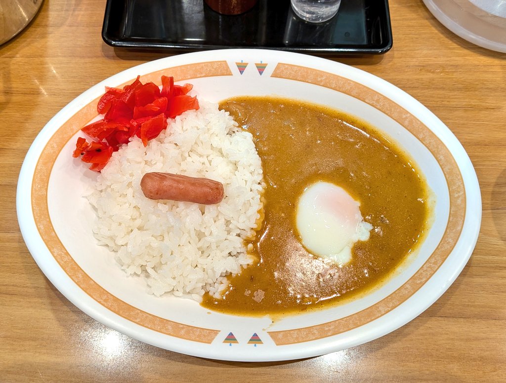 Crossbeat_JP's tweet photo. トークライブの無断キャンセル続出を心配しながら新宿駅で朝カレーB https://t.co/B8DbrPSP4g