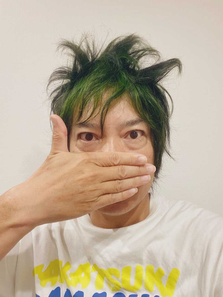 GRANDCOLORSTONE's tweet photo. おはよー

本日は
ポスター貼り大会2026‼️
今年一発目の高槻魂!!のボランティアのやつです😊

11:00～16:00（表彰式は15時予定）
TAKADAMA BASE に11時集合で始めますが
途中参加も全然受け付けてますので
みなさんの参加をお待ちしております😊

#今日の寝癖 
#久しぶりにめちゃくちゃ跳ねてたw https://t.co/ATJqiLtZZH