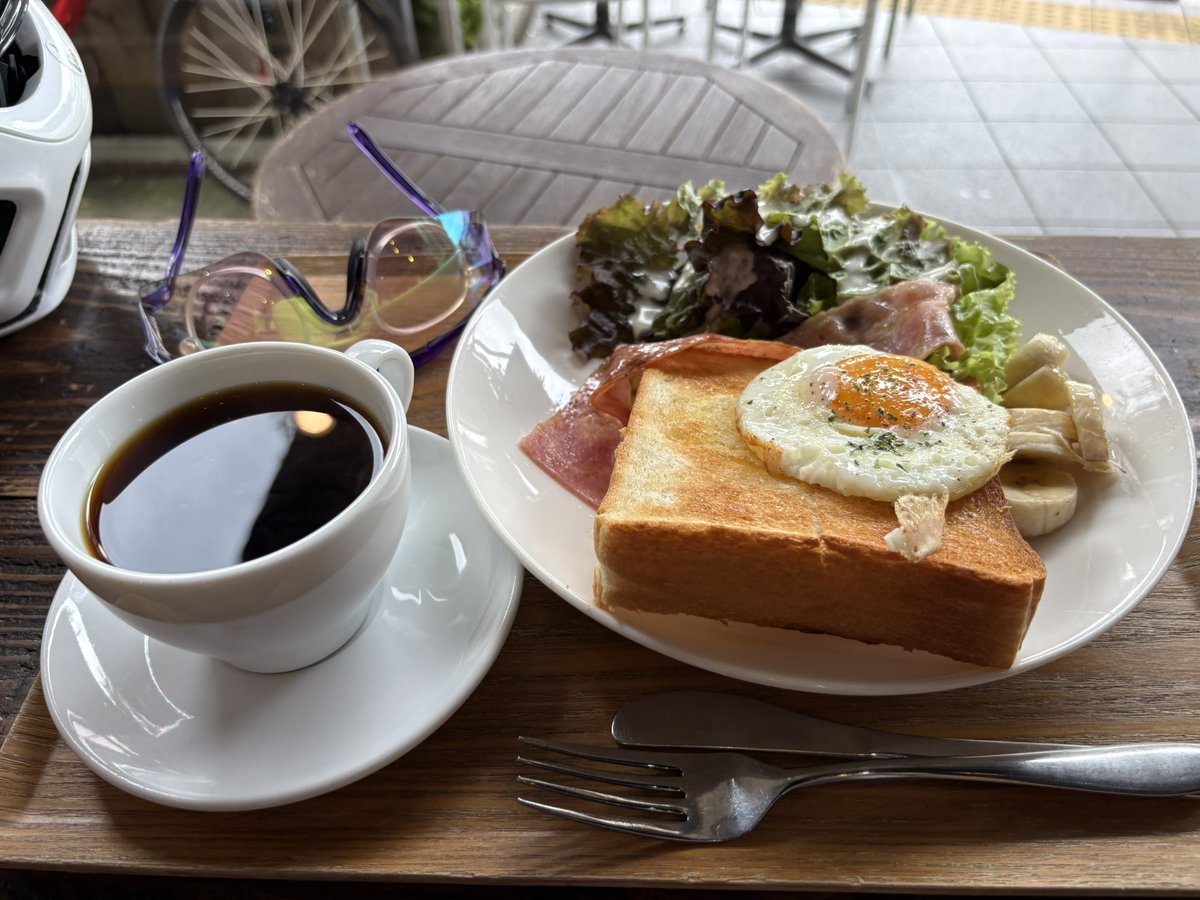 KEN_OLTRE's tweet photo. 2週間ぶりの多摩川〜クロスコーヒー☕️
#Bianchi 
#oltre 
#XR4 
#SPECIALISSIMAPro
#crosscoffee https://t.co/lpEedwMz4M