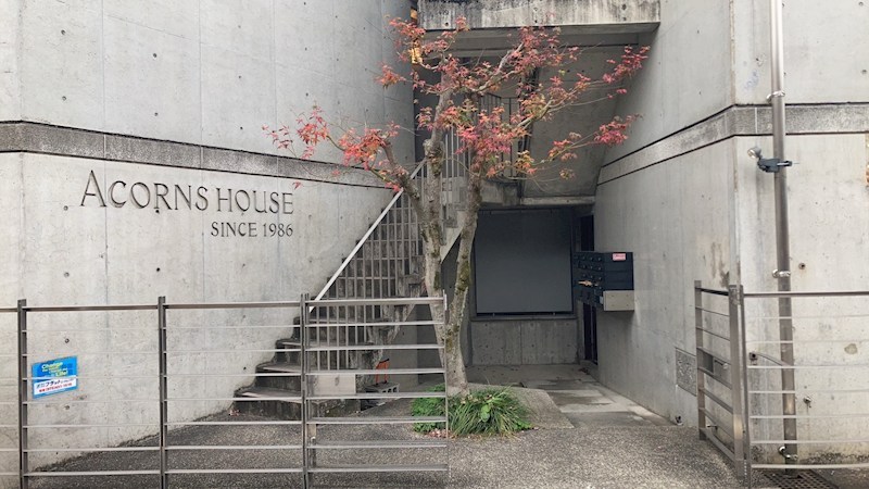 flatagency's tweet photo. 【#京都のお部屋探し】
正方形型の9.5帖、2面窓で開放感あるお部屋。
敷金礼金0で初期費用抑えられます👍
京都一人暮らしスタートにおすすめ◎

スーパーやドラッグストアなど近く便利な立地。
#佛教大学、#大谷大学、#立命館大学 などへの通学にも👍

詳細は↓
https://t.co/1gtI3dA55N
#京都賃貸 https://t.co/3fu5a0Nipb