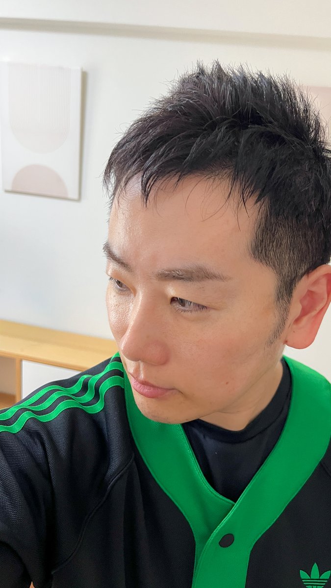 watarugay69's tweet photo. ゲイなので髪切った報告（いつもと変わらん）
今日は寒そうだけどプールいってきます！ https://t.co/eQrXUUa0sL