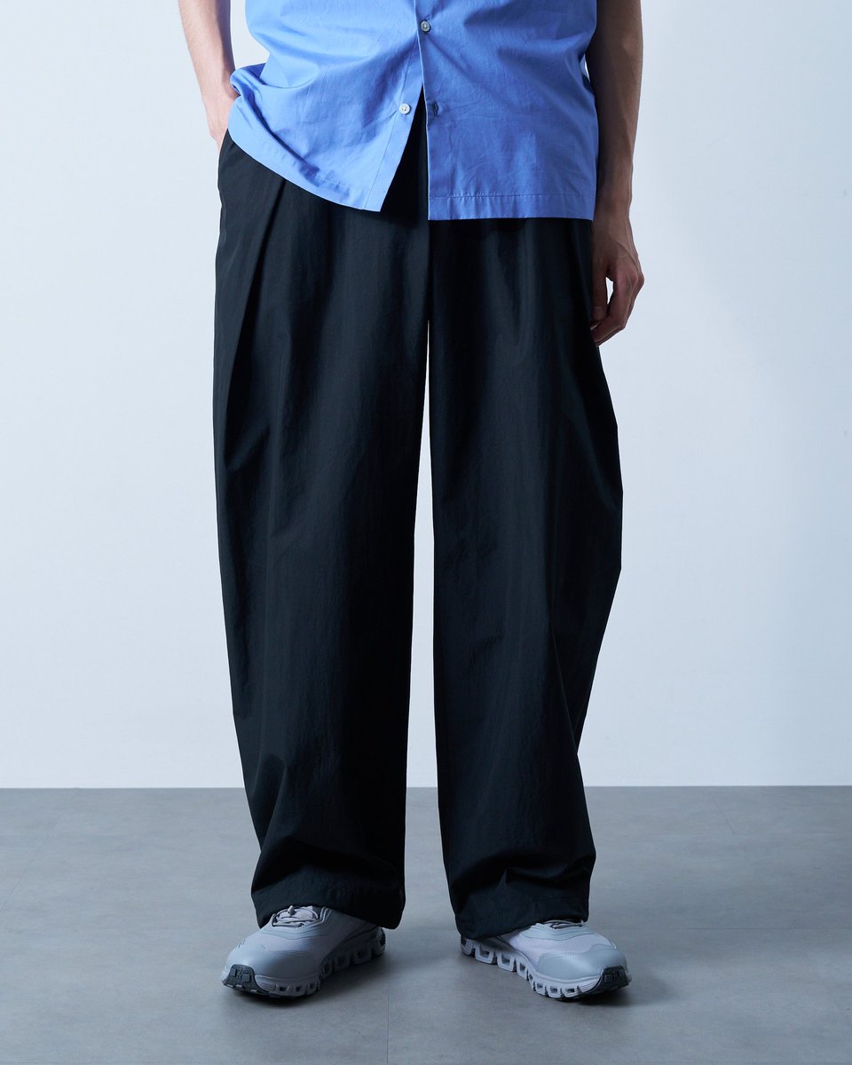 fashionsnap's tweet photo. 梅雨の外出からフェスまで多彩なシーンで活躍する、機能性に優れたボトムスをピックアップ
https://t.co/lGs1DhVtLD https://t.co/lN5sIZJ8dg