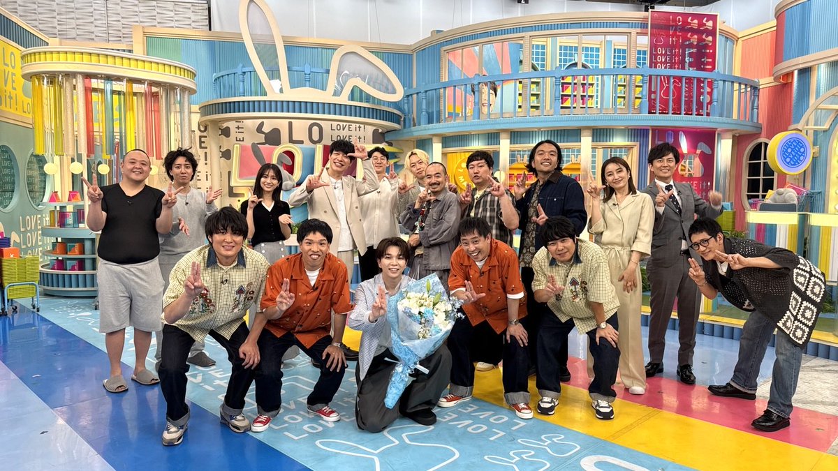 akira5423's tweet photo. 水曜シーズンレギュラーを務めてくれたM!LKの曽野舜太くんと塩崎太智くんがスタジオ卒業となりました。爆裂に忙しいスケジュールなのに2人が疲れもみせずビジュ良くすごいenergyで番組を盛り上げてくれたことに感謝です。
毎週会えなくなるのは寂しすぎて滅ですがこれからも５人はSTARSでいてね！ https://t.co/EvRmtkQk6e