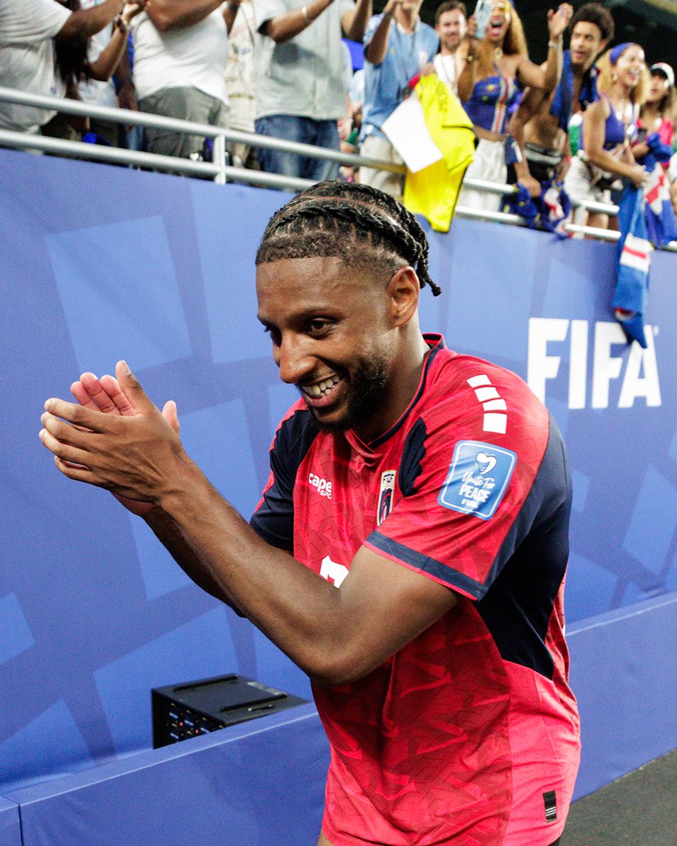 MLS's tweet photo. You made us all believers, Cape Verde. 👏

The smallest nation to ever reach the @FIFAWorldCup knockouts. Pushed Argentina to the brink. Left it all on the field.

Well done to Steven Moreira (@ColumbusCrew) &amp; CJ dos Santos (@sandiegofc) on a run to remember. 🇨🇻 https://t.co/p9u9guLIEG