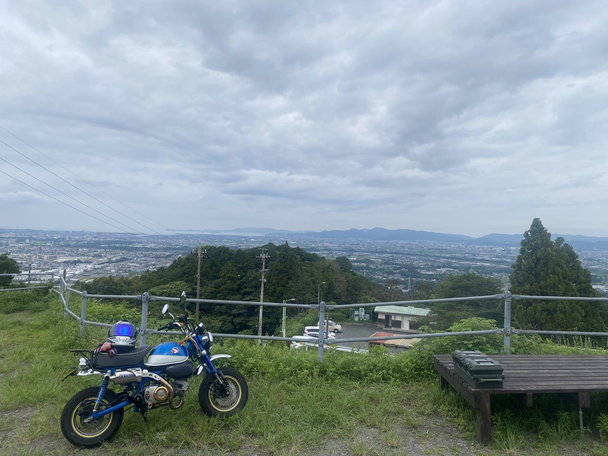 okz6789's tweet photo. 雨が降る前に🐒☂️近場をトコトコ🦆
ウズラの卵🪺モーニングしてきました✨
卵食べ放題😋 https://t.co/V2vURaKEdK