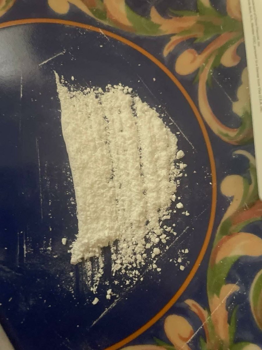 Natalie6g69q1's tweet photo. Getting coke n high anyone still up? #drugtwt https://t.co/q4aoxyp04w
