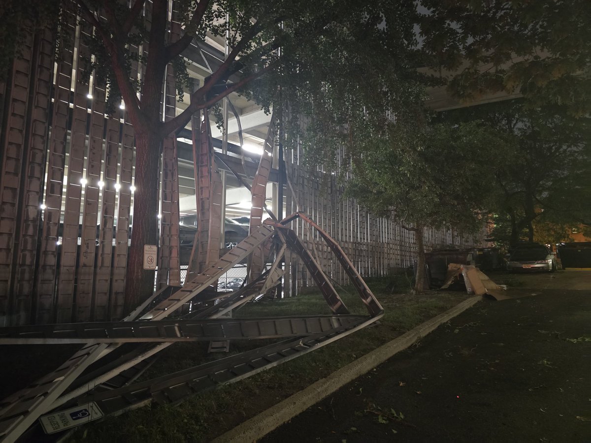 BenJKest's tweet photo. Damage in #Hoboken from tonight's storm @nynjpaweather https://t.co/MokdzdNJr2