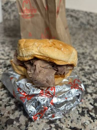 Sadly_Oregonian's tweet photo. @Arbys Come on now https://t.co/YgsoeerFao