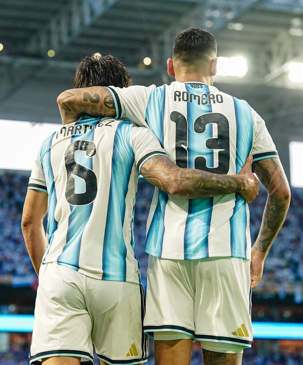 iF0RVJIN's tweet photo. LA FOTO MAS BITIESISTA DE LA SELECCIÓN SI ME PERMITEN https://t.co/1jLap5axf5
