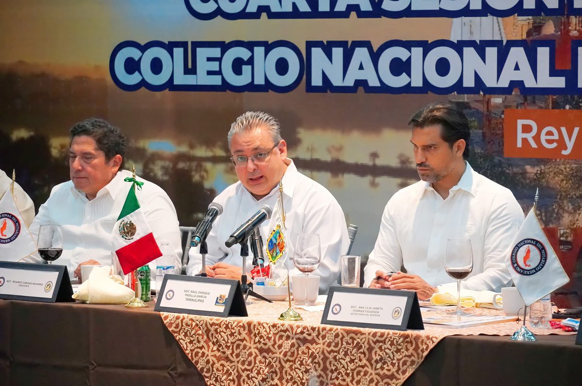 notarioshidalgo's tweet photo. El notariado hidalguense presente este día en la Cuarta Sesión del Consejo Directivo del @notariadomex, celebrada en la ciudad de #Reynosa y misma que fue encabezada por el Not. Ricardo Vargas, con la anfitrionía del @notariadotam y de su presidente, Not. Raúl Padilla. https://t.co/vDHzuapg21