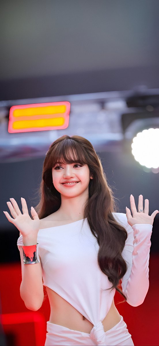 lalisalocks's tweet photo. #LISA wallpapers 

LISA ULTIMUNE STUDIO BKK #LISA #LISAxSHISEIDO #LISAwithULTIMUNE #LALISA #리사 #ลิซ่า @wearelloud #LLOUD @BLACKPINK #BLACKPINK https://t.co/4jx6JfnplT