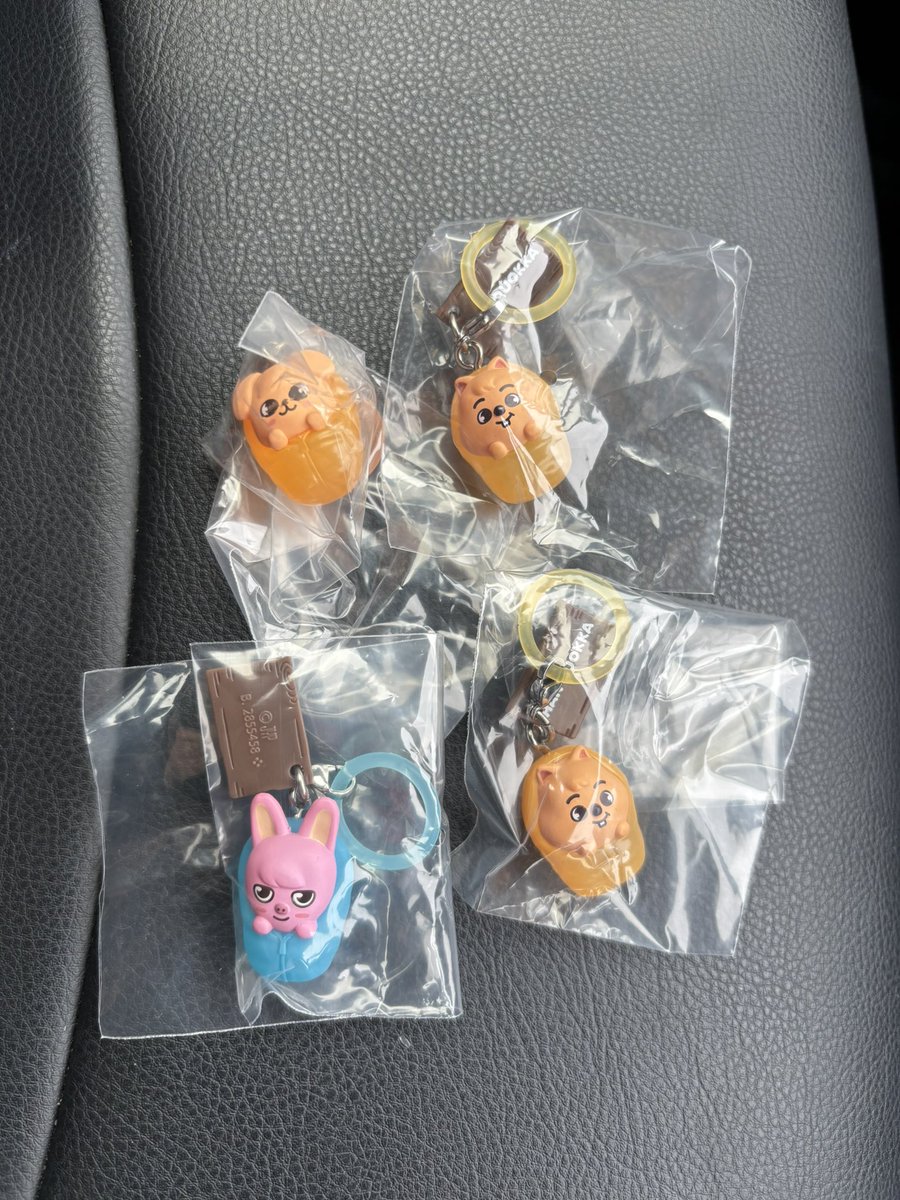 runa1020itsu's tweet photo. Stray Kids SKZOO スキズ めじるし ソロキャンプ ガチャ 交換

【譲】
トゥエッキ🐷🐰
ハンクォッカ🐿️2
パピーム🐶

【求】

フォクシニー🦊

まとめての方優先

郵送(当方投函での発送になることがございます。それでもご了承頂ける方)

お気軽にお声がけください。 https://t.co/mBODsli5Gm