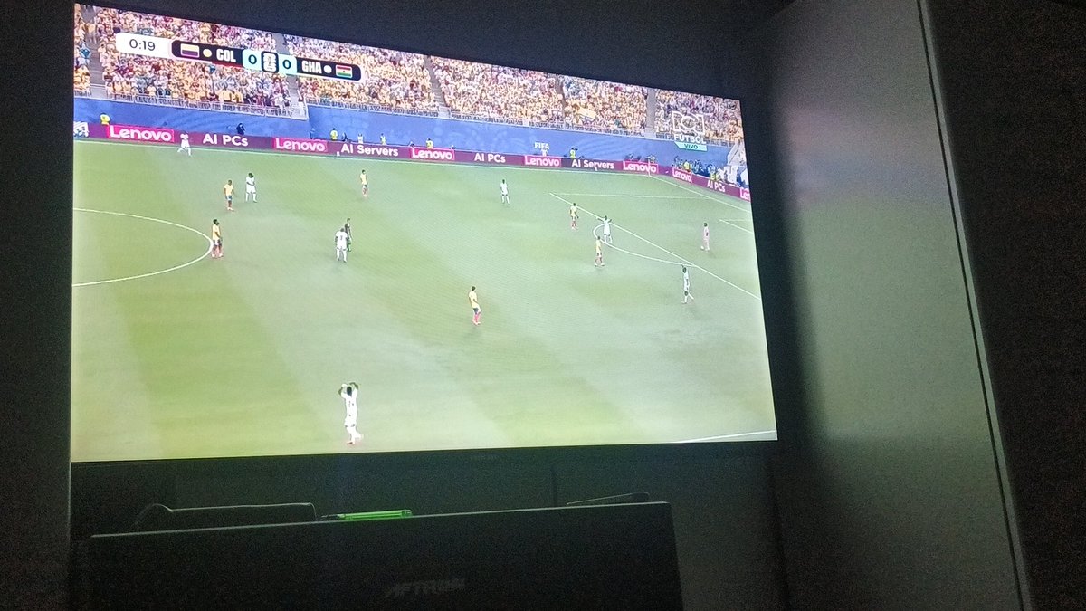 heison_alvarez's tweet photo. Desde abudabi madrugando por la selección#HoyRespiroMundial https://t.co/FUTvUW9GBs