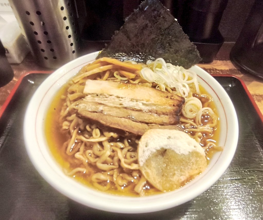 premium__gold's tweet photo. 東ラボ
東日本焙煎煮干ラーメン
店名の『東日本』を冠した新しい限定麺
香ばしい匂いですっきりしたスープと独特な食感の特注麺の組み合わせで美味しかった https://t.co/PJkj1da4Kv