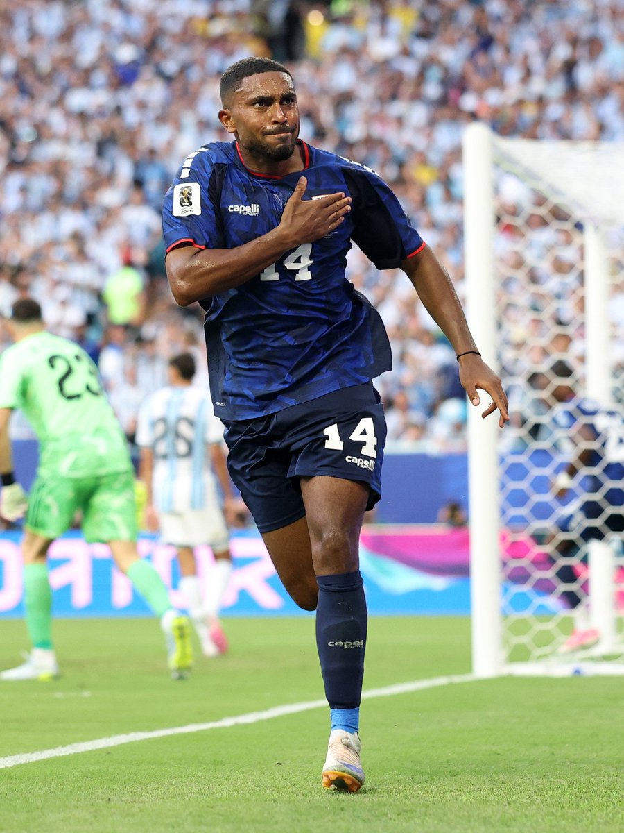 AbayTila's tweet photo. Vozinha (#Josimar José Évora Dias) 🇨🇻🧤
He was one of the biggest heroes of that match against Argentina, making crucial saves and keeping #CapeVerde alive deep into the game. Even though #Argentina won 3–2, Vozinha’s performance is exactly why people are calling it a World Cup classic.
@FIFAWorldCup should create a special trophy for #CapeVerde...! They played better than #Argentina for the first time representing their country, and now the whole world knows where #CapeVerde is. Africans and the entire world are proud of you, showing us what soccer should be played. @johncenaq8 @___Riaa___