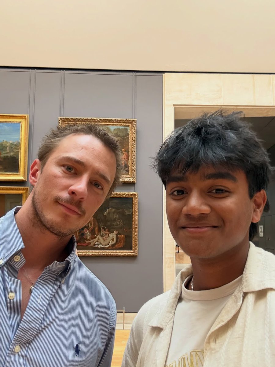 starkeyupdated's tweet photo. Drew Starkey recently with a fan. 

gnani_rambha via IG. https://t.co/NuaE5lq8xZ